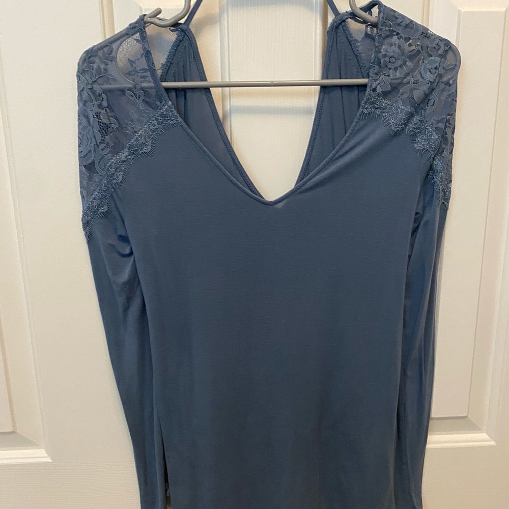 American eagle lace top